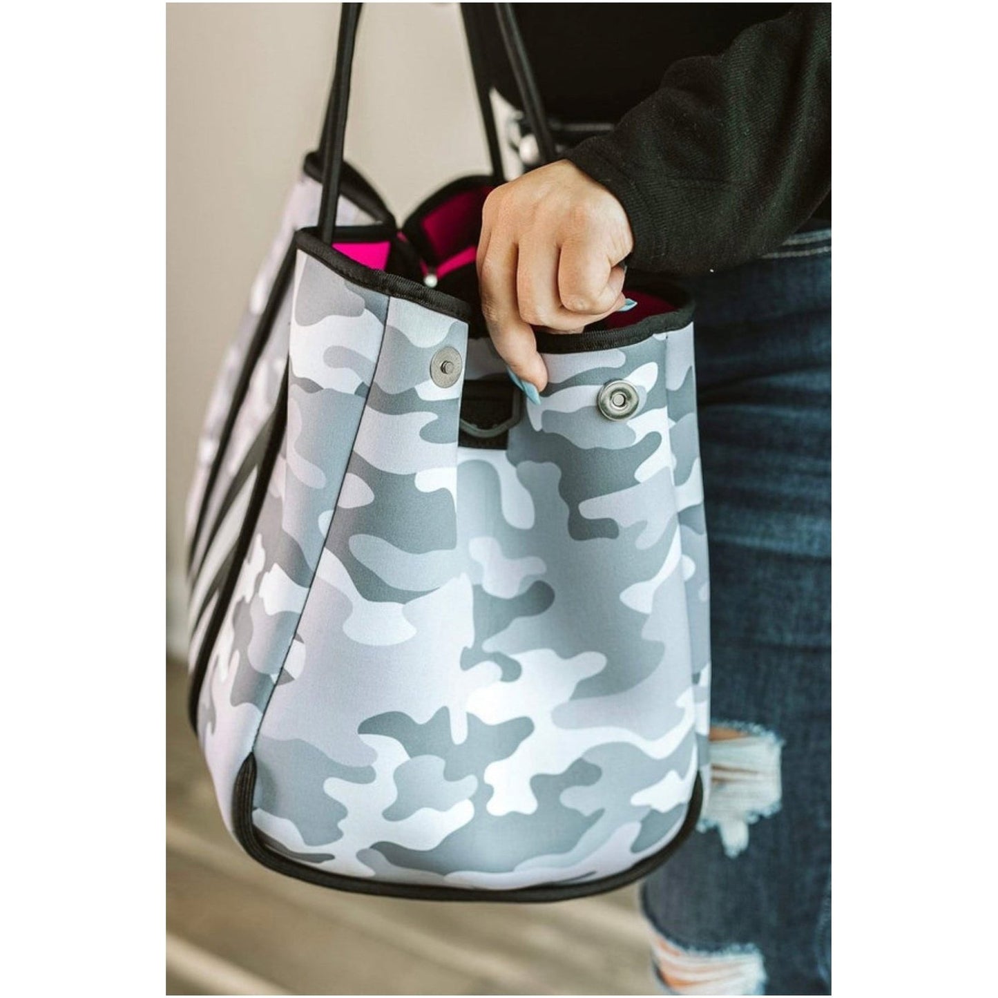 The Jess Neoprene Tote with CrossBody | Snow Camo